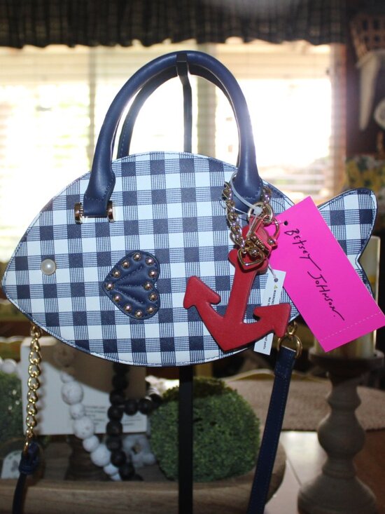 Betsey Johnson Handbags - NWT Betsey Johnson XOSEA Fish Crossbody Purse SWEET and FUN! Make a statement!